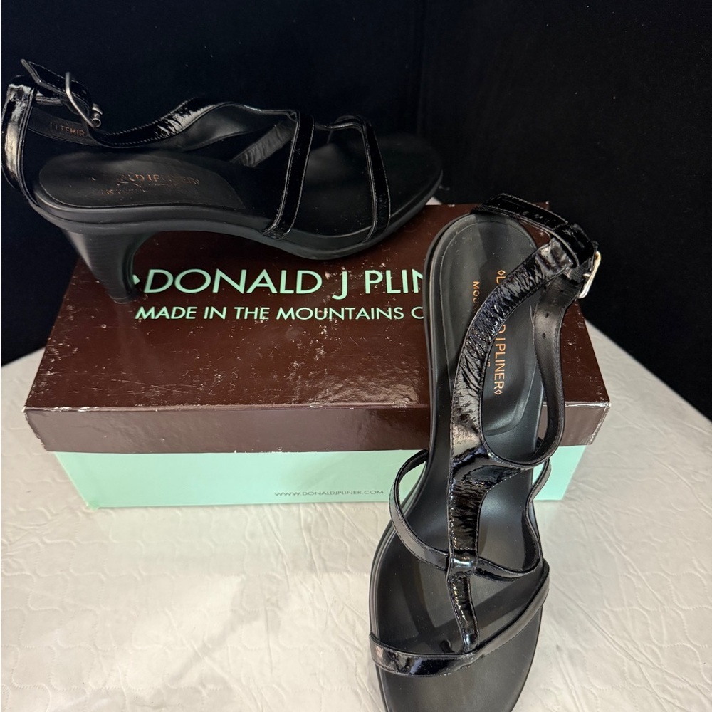 Donald J. Pliner Women's Temira Black Sandals Heels 9.5M
